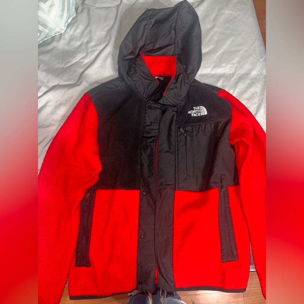The North Face Bold Red and Black Hooded Fleece Jacket Boys Size 14-16